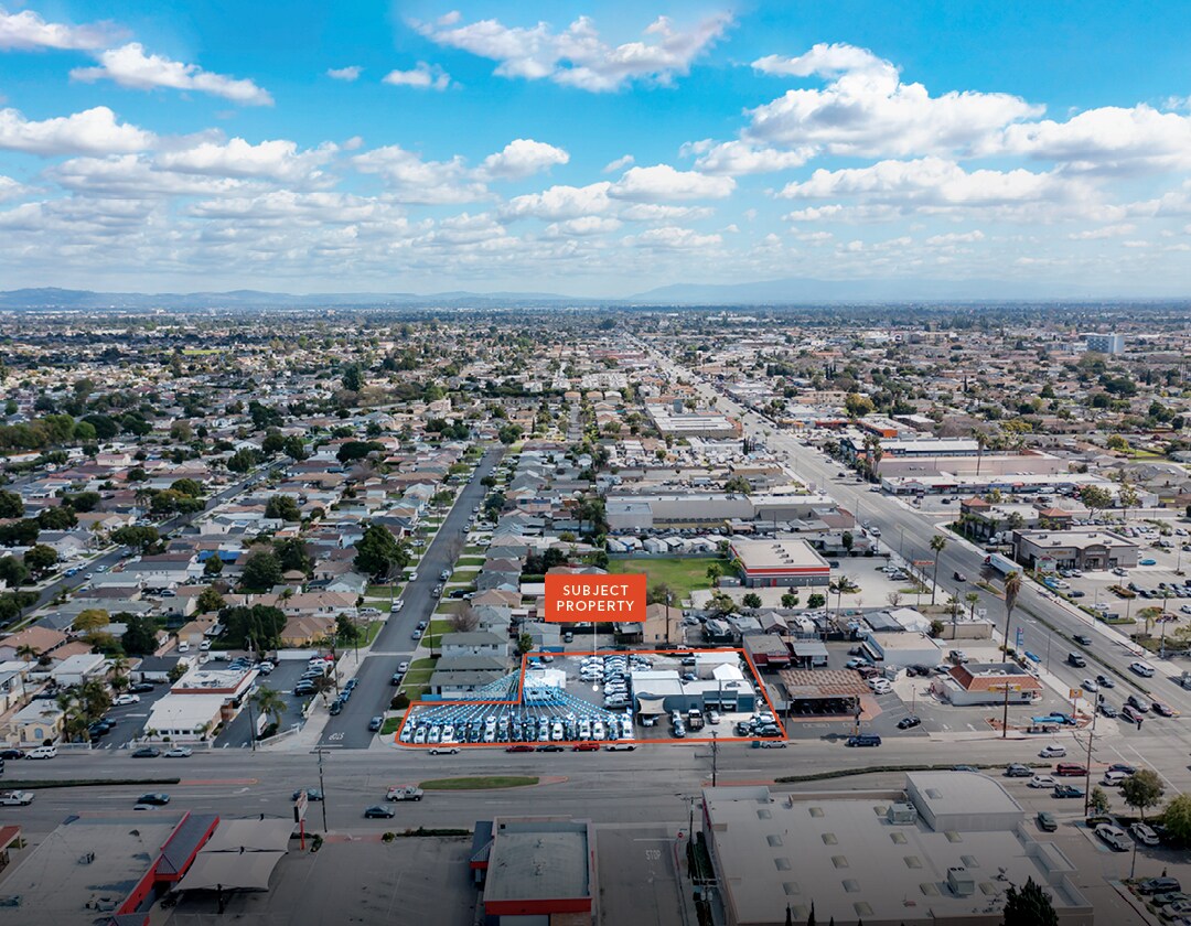 15804 Lakewood Blvd, Bellflower, CA à vendre Photo de l’immeuble– Image 1 sur 7