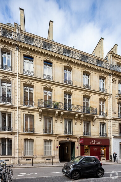 11 Rue Lincoln, Paris à louer - Photo principale – Image 1 sur 10