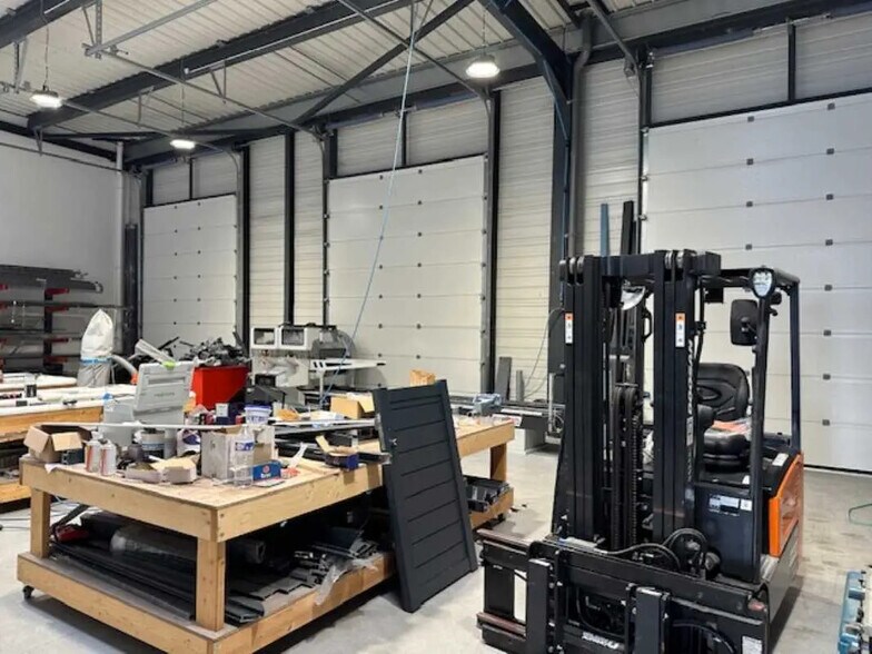 Local d'activités dans Guérande à vendre - Photo de l’immeuble – Image 3 sur 4