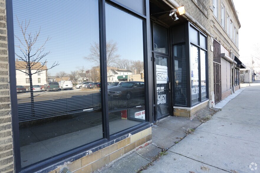 705 E 75th St, Chicago, IL à louer - Photo de l’immeuble – Image 1 sur 7