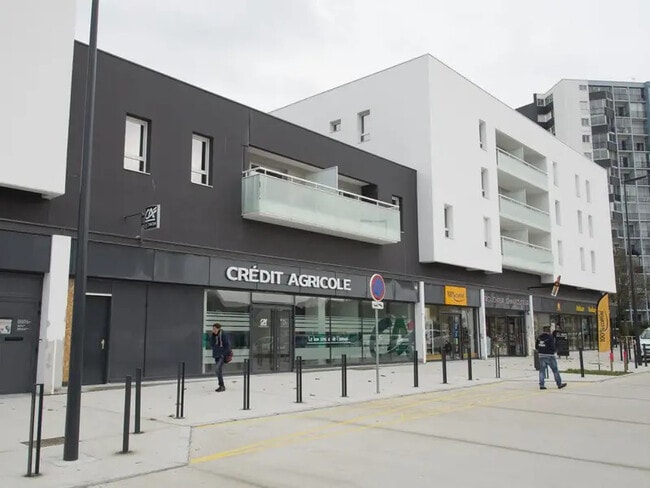Plus de détails pour Avenue Paul Cézanne, Vannes - Local commercial à vendre