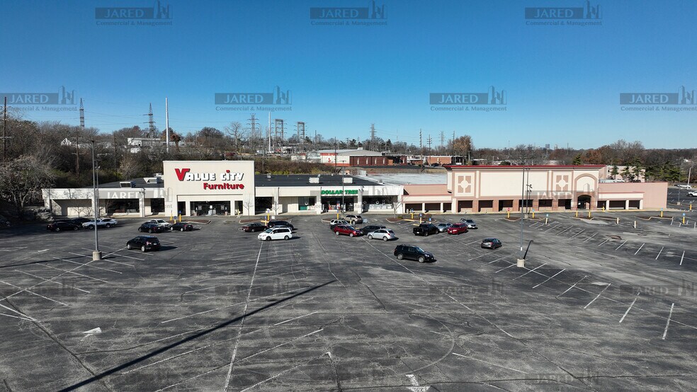 7077 Chippewa St, Saint Louis, MO à vendre - Photo de l’immeuble – Image 2 sur 11