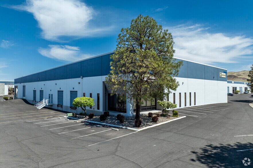 1480-1498 Kleppe Ln, Sparks, NV à louer - Photo principale – Image 1 sur 6