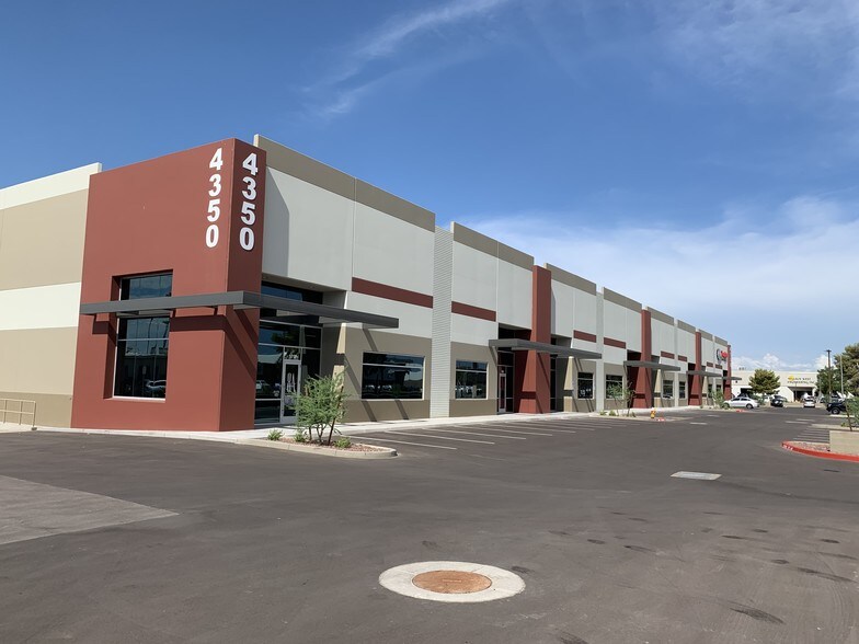 4141 N 36th St, Phoenix, AZ à louer - Photo de l’immeuble – Image 2 sur 7