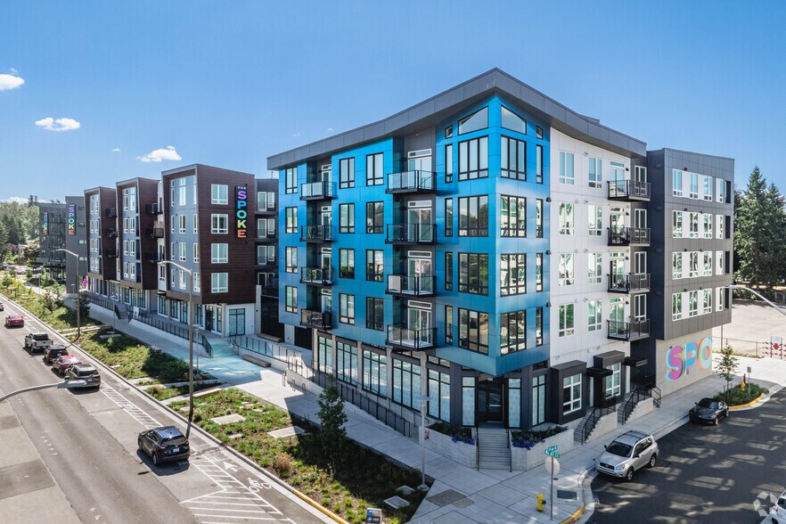 17565 NE 67th Ct, Redmond, WA à louer - Photo de l’immeuble – Image 3 sur 3