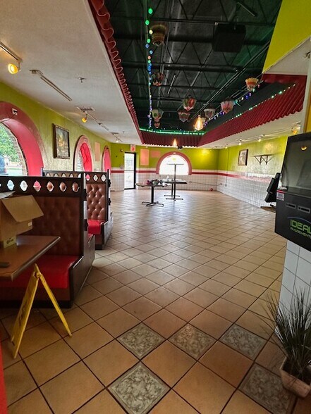 9945 W 55th St, Countryside, IL à louer - Photo de l’immeuble – Image 3 sur 6