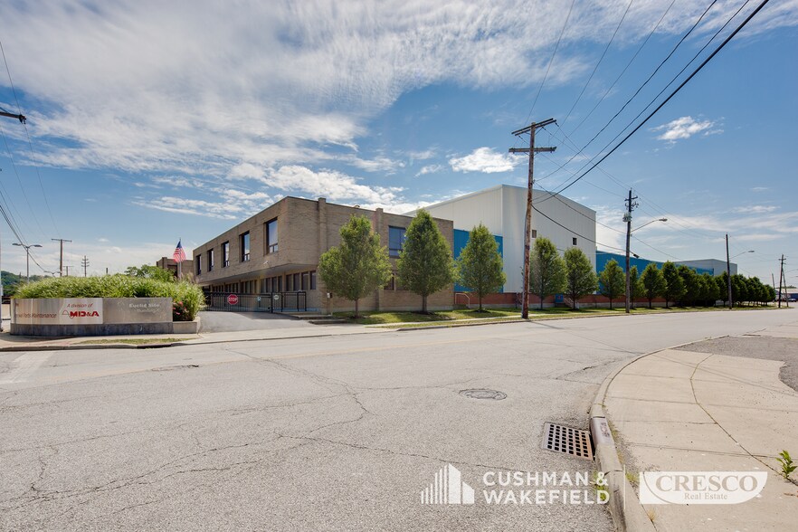 1250 E 222nd St, Euclid, OH à vendre - Photo de l’immeuble – Image 2 sur 16
