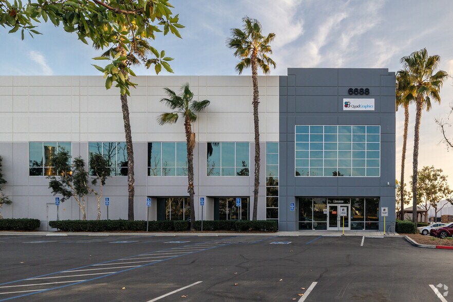 2360 Cottonwood Ave, Riverside, CA à louer - Photo de l’immeuble – Image 2 sur 6