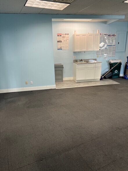 9106-9130 4th Ave, Brooklyn, NY à louer - Photo de l’immeuble – Image 3 sur 11