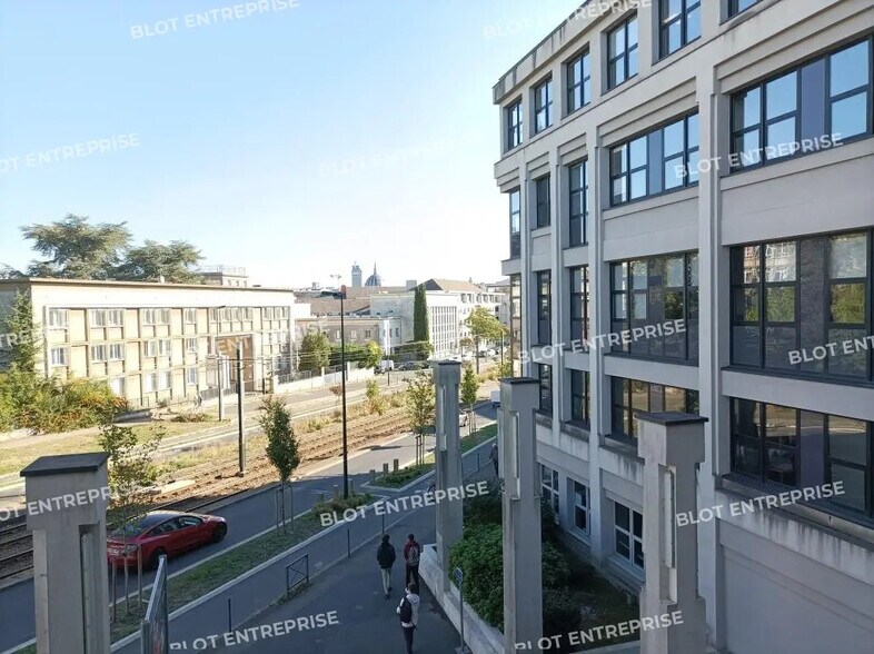 Bureau dans Nantes à louer - Photo de l’immeuble – Image 1 sur 7