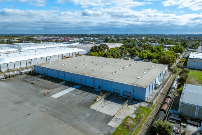 Plus de détails pour 1195 N Gertrude Ave, Stockton, CA - Industriel/Logistique aux enchères