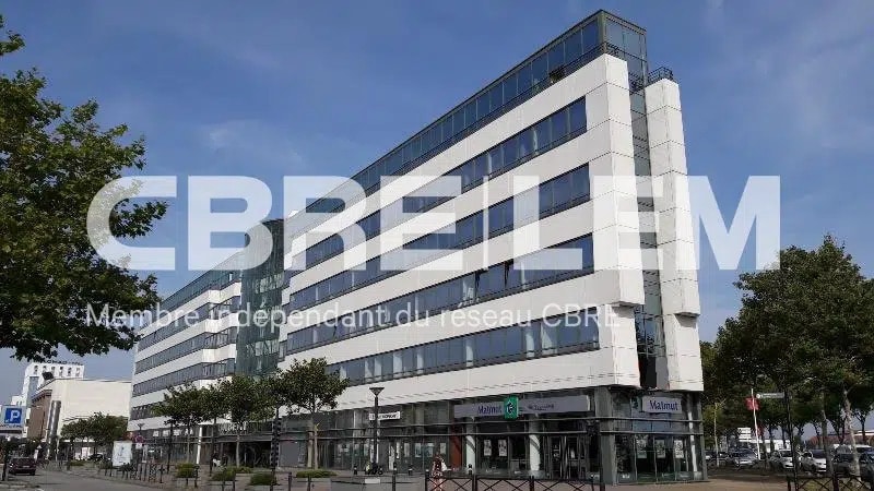 Local commercial dans Le Havre à louer - Photo de l’immeuble – Image 1 sur 6