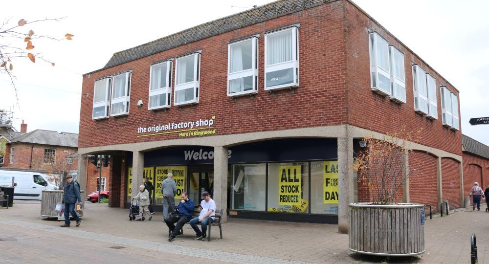 28-30 Southampton Rd, Ringwood à louer Photo de l’immeuble– Image 1 sur 3