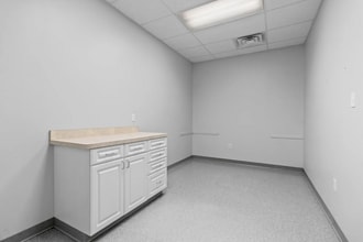 35-39 Kennedy Dr, Putnam, CT à louer Photo intérieure– Image 2 sur 12