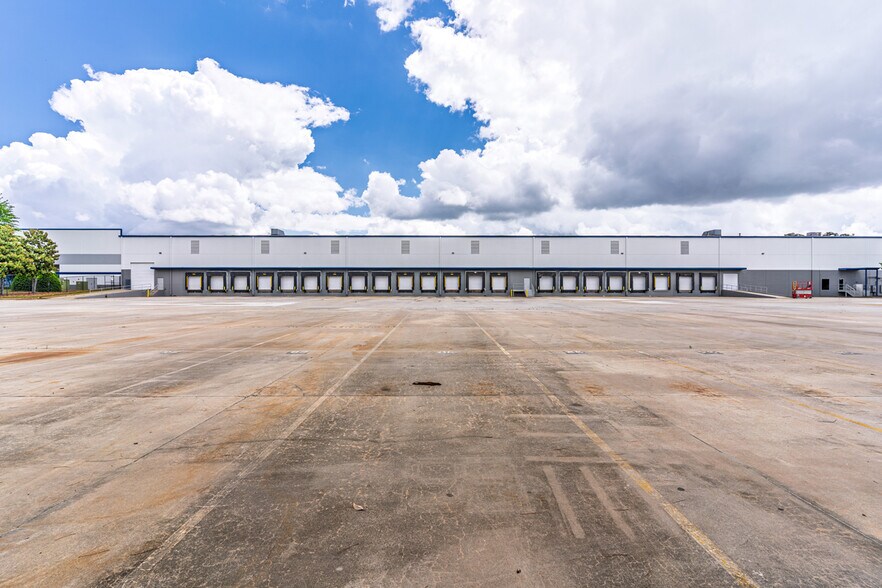 125 Southside Ct, McDonough, GA à louer - Photo de l’immeuble – Image 2 sur 13