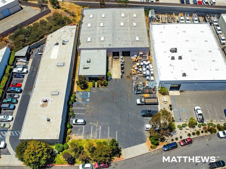 241 Market Pl, Escondido, CA à louer - Photo de l’immeuble – Image 2 sur 6