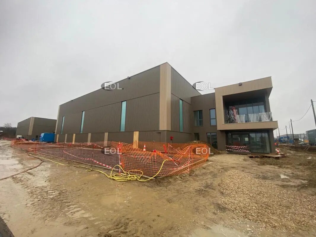 Industriel/Logistique dans Croissy-Beaubourg à louer Photo de l’immeuble– Image 1 sur 11