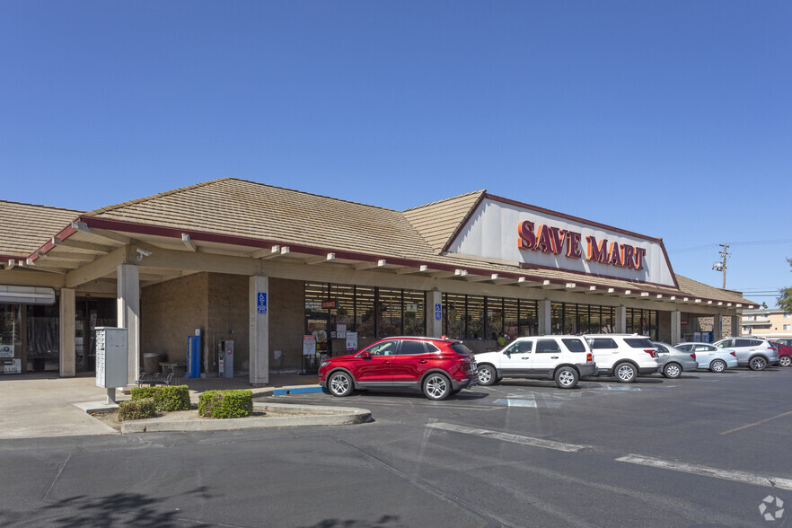 2595 Geer Rd, Turlock, CA à louer - Photo de l’immeuble – Image 3 sur 5