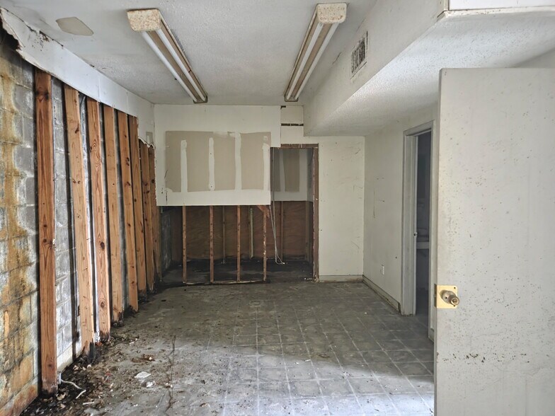 4910 Griggs Rd, Houston, TX à louer - Photo de l’immeuble – Image 3 sur 4