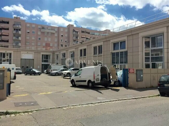 Plus de détails pour Bureau à louer