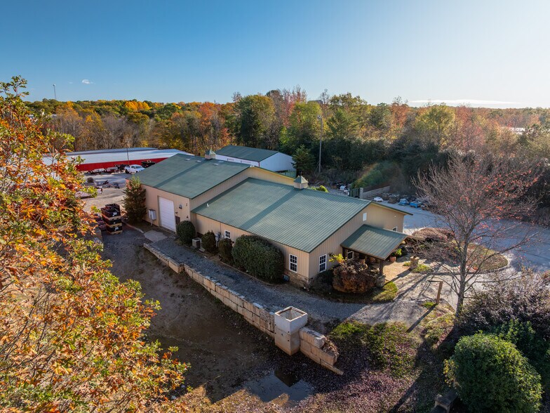 1443 S Batesville Rd, Greer, SC à louer - Photo de l’immeuble – Image 3 sur 25