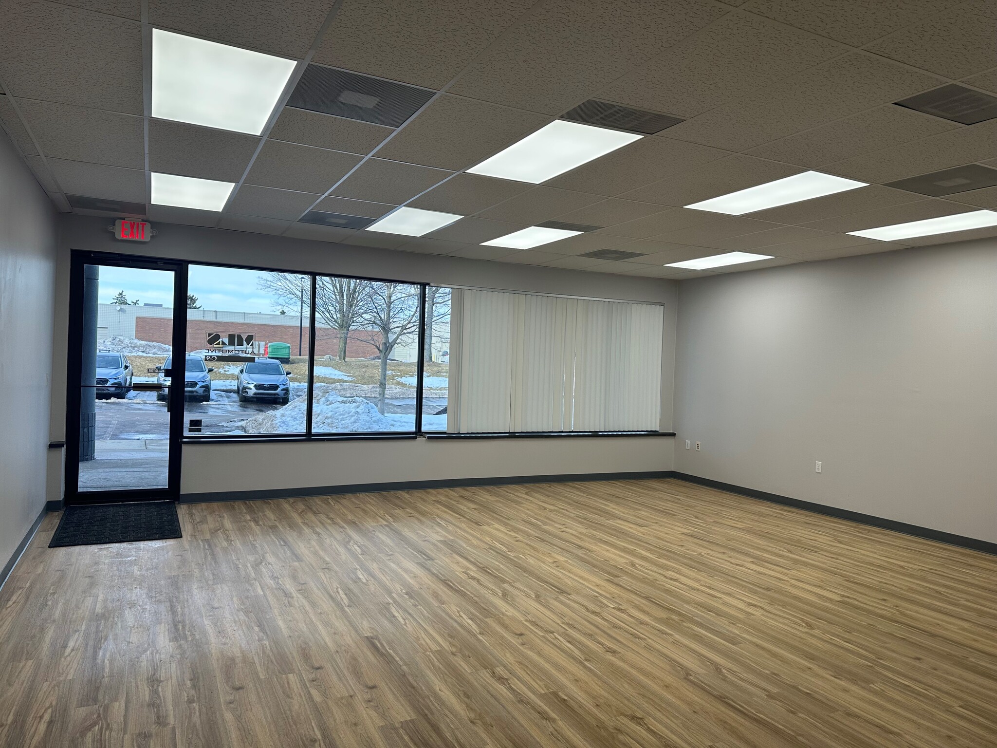 27200 Haggerty Rd, Farmington Hills, MI à louer Photo intérieure– Image 1 sur 2