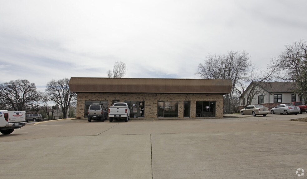 1001 W Northwest Hwy, Grapevine, TX à louer - Photo de l’immeuble – Image 3 sur 4