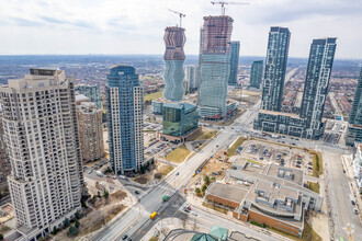 350 Burnhamthorpe Rd W, Mississauga, ON - VUE AÉRIENNE  vue de carte