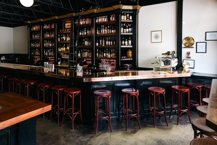 220 E Coffee St, Greenville, SC à louer - Photo de l’immeuble – Image 3 sur 48
