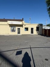 1953 1/2 Prater Way, Sparks, NV à louer Photo de l’immeuble– Image 2 sur 12