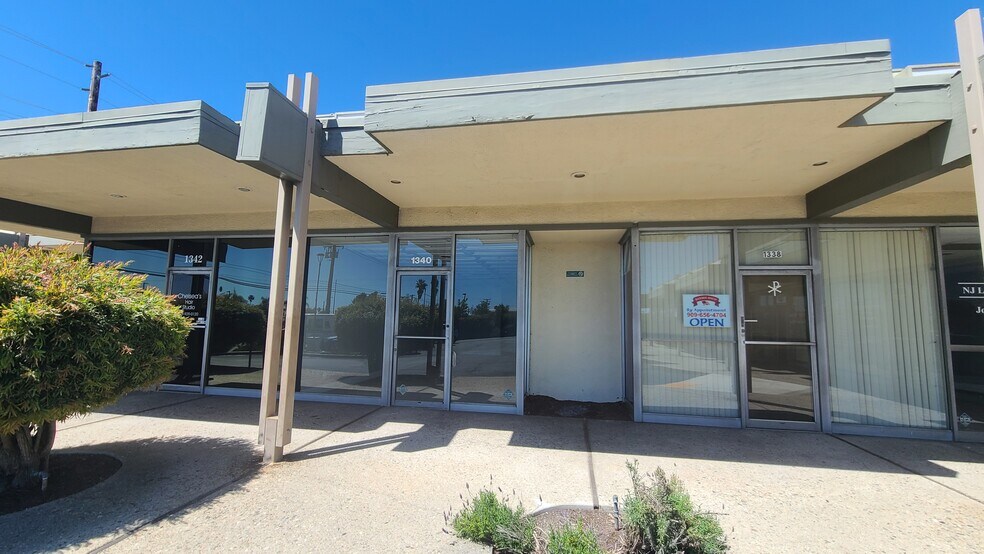 1350 N Towne Ave, Claremont, CA à louer - Photo de l’immeuble – Image 2 sur 6