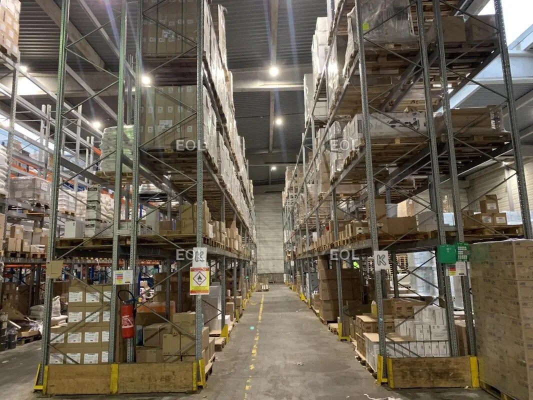 Local d’activités dans Maurepas à louer Photo intérieure– Image 1 sur 9