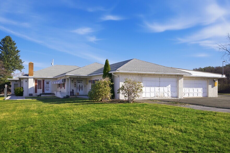 501 S Breezewood Rd, Breezewood, PA à vendre - Photo de l’immeuble – Image 3 sur 43
