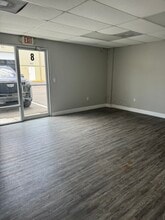 10525 Oak St NE, Saint Petersburg, FL à louer Photo intérieure– Image 1 sur 7