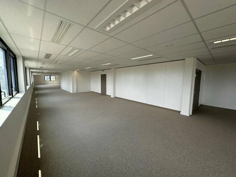 Bureau dans Strasbourg à louer - Photo de l’immeuble – Image 2 sur 6
