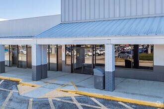 4454 Grand Blvd, New Port Richey, FL à louer Photo de l’immeuble– Image 2 sur 14