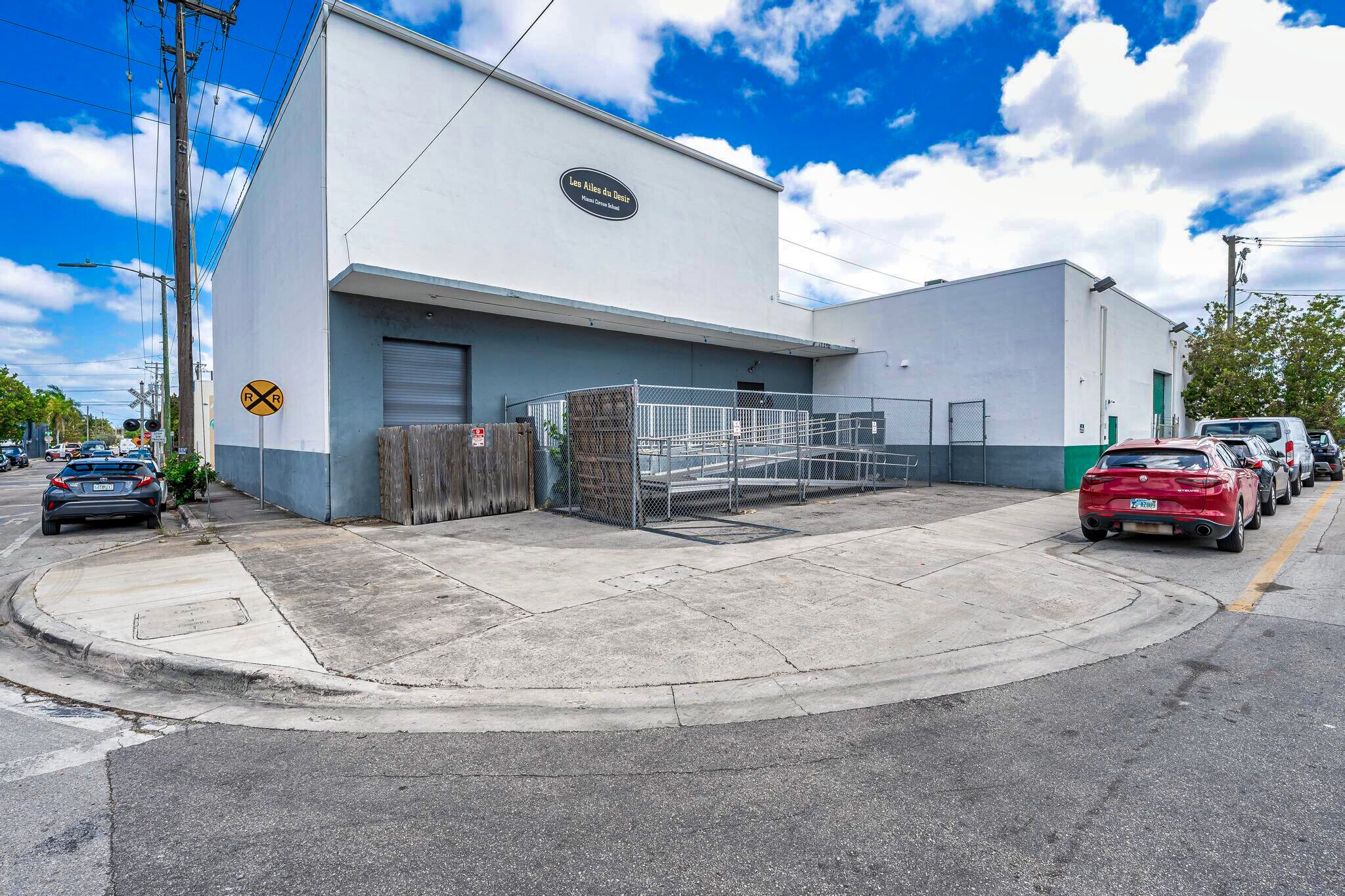 1395 NW 22nd St, Miami, FL à louer Photo principale– Image 1 sur 36