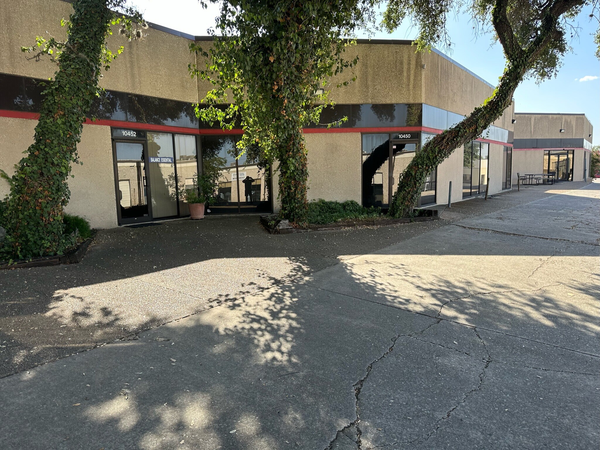 10444-10458 Sentinel St, San Antonio, TX à louer Photo principale– Image 1 sur 10