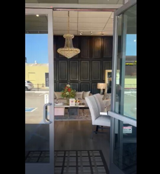 28 E Valley Blvd, Alhambra, CA à louer - Vidéo sur l’annonce professionnelle – Image 2 sur 16
