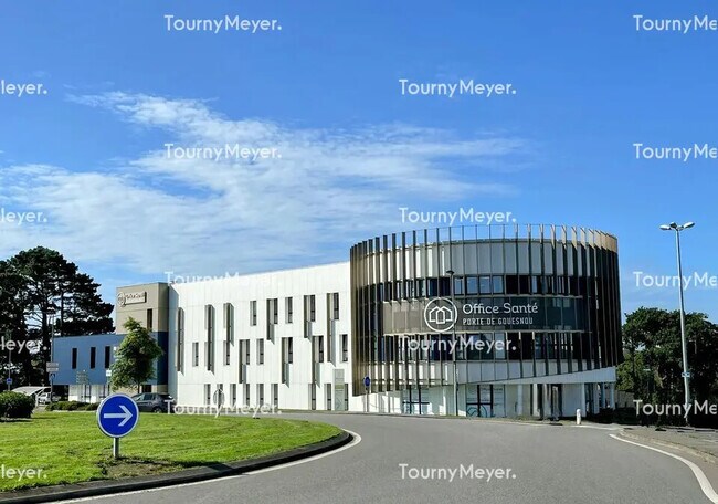 Plus de détails pour Bureau, Local commercial à louer