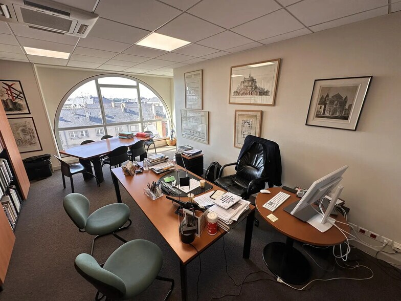 Bureau dans Angers à vendre - Photo de l’immeuble – Image 1 sur 5