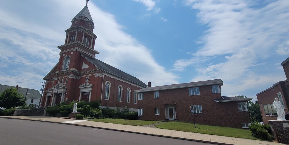 1020 S Hanover St, Nanticoke, PA à vendre - Photo principale – Image 1 sur 11