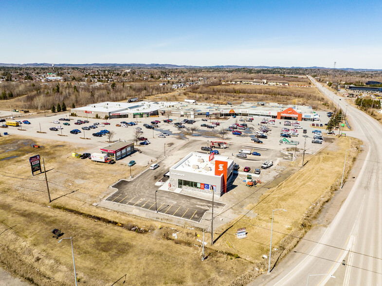 4764 Regional Road 15, Chelmsford, ON à louer - Photo principale – Image 1 sur 10