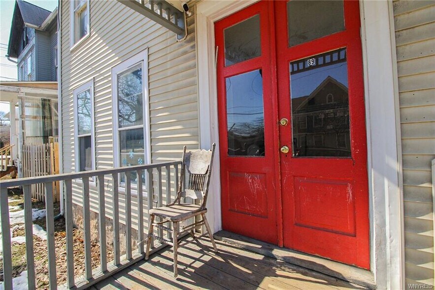 89 Pine St, Lockport, NY à vendre - Photo de l’immeuble – Image 2 sur 2
