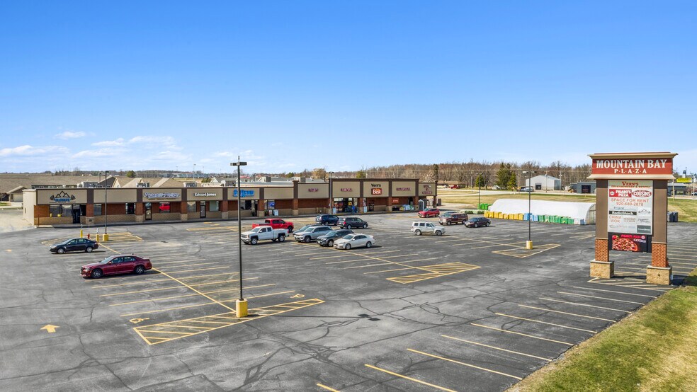 1168 Mountain Bay Dr, Pulaski, WI à louer - Photo de l’immeuble – Image 2 sur 32
