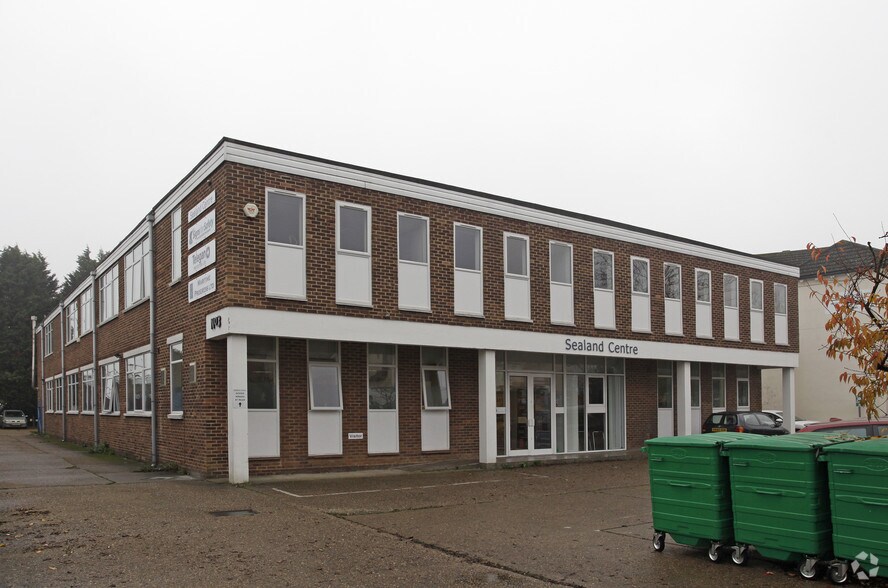 3-5 Holmethorpe Av, Redhill à louer - Photo de l’immeuble – Image 2 sur 5