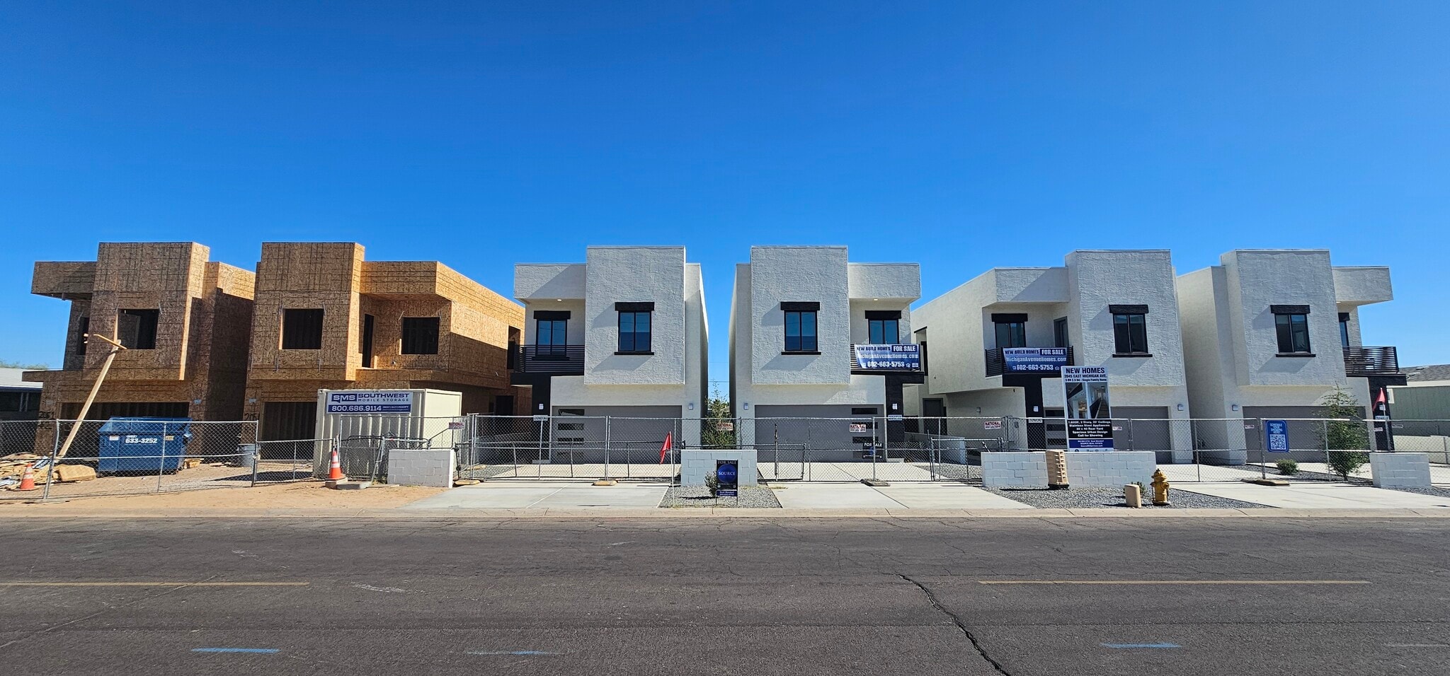 2051 E Michigan Ave, Phoenix, AZ à vendre Photo intérieure– Image 1 sur 10