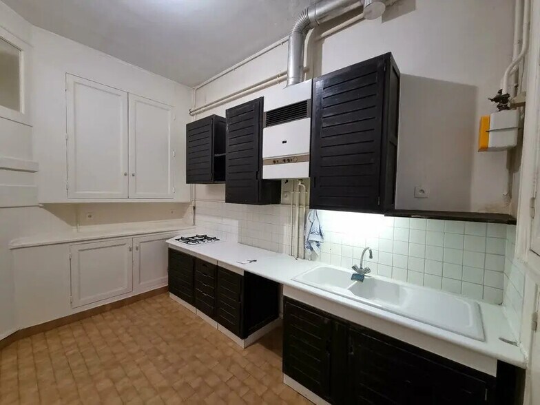 Local d'activités dans Paris à vendre - Photo de l’immeuble – Image 3 sur 9