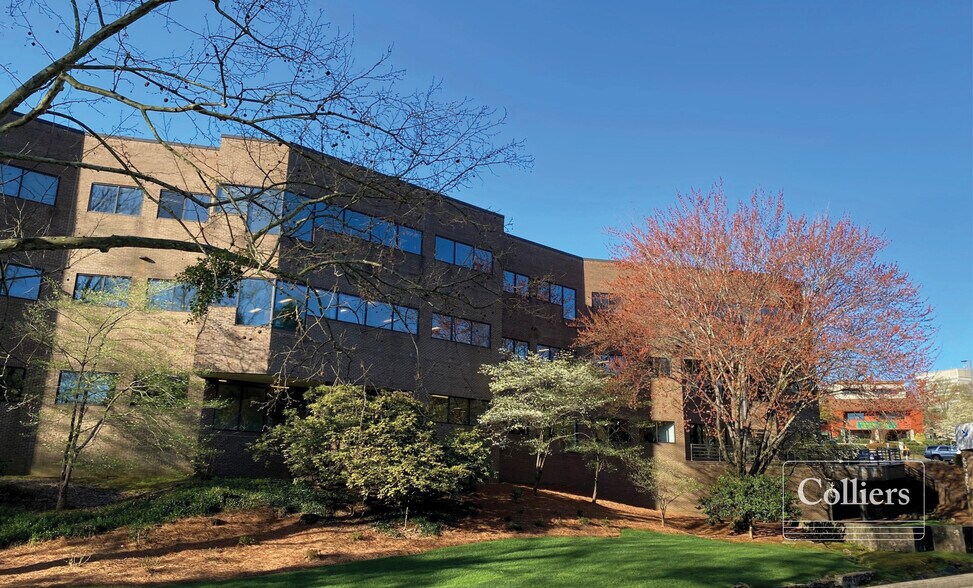 420 E Park Ave, Greenville, SC à louer - Photo principale – Image 1 sur 8