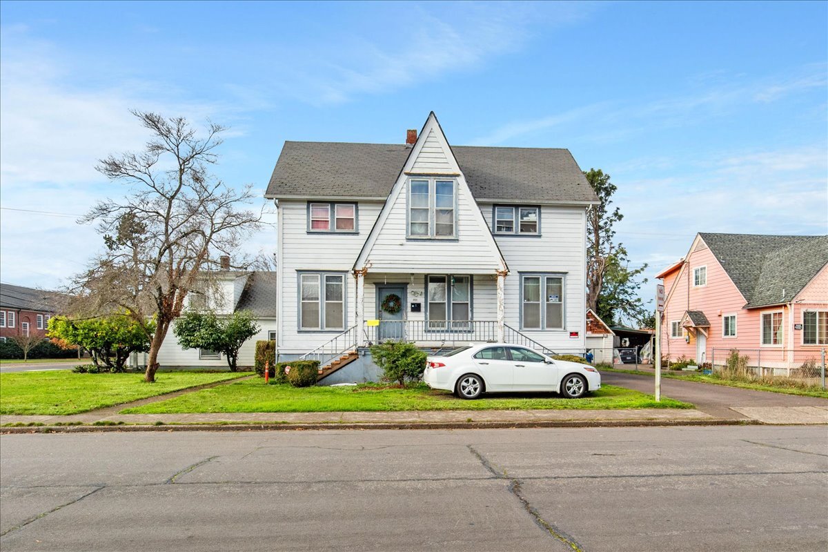 925 14th St NE, Salem, OR à vendre Photo principale– Image 1 sur 9